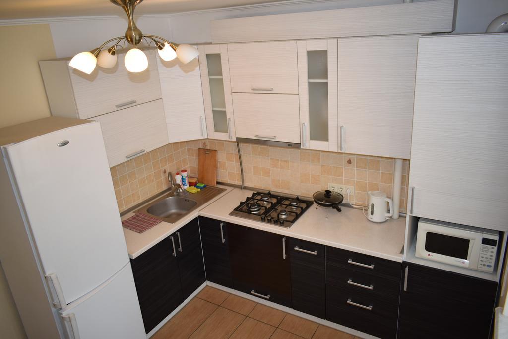 Apartment on Demyanchuka 1A Rivne Bagian luar foto